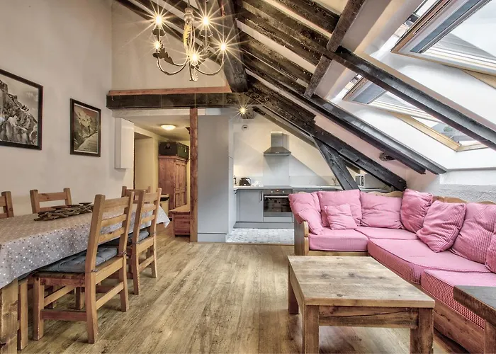 Floor Mansard - Mont Blanc Haven Апартаменти *