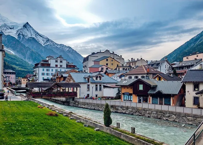 Floor Mansard - Mont Blanc Haven דירה *